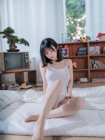 欧美中文字幕人人视频_快播高清无删减WWW