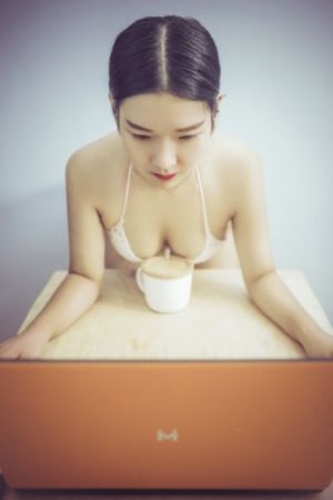 99av在线_蓝光韩国电影在线观看