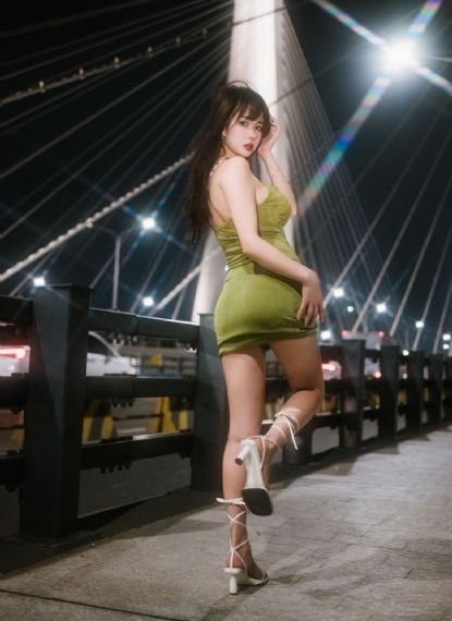 香蕉视频草草_十万网红美女美酱