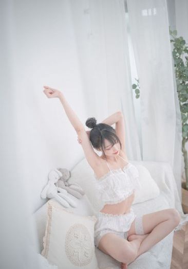亚洲青涩一区_高清电影完整版